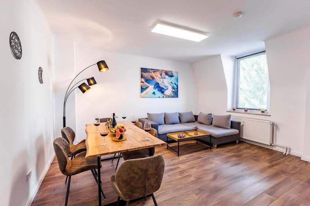 Appartement Penthouse-wohnung Auf 2 Etagen *