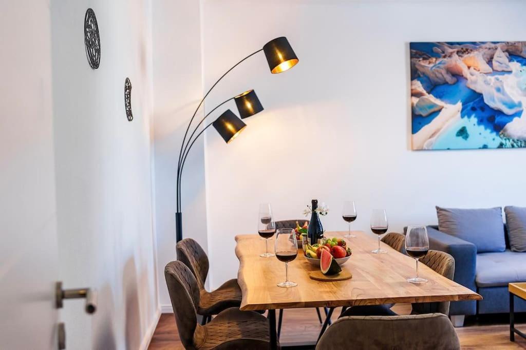 Apartment Penthouse-wohnung Auf 2 Etagen *