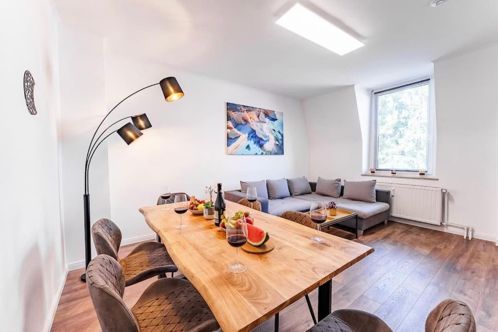 Penthouse-wohnung Auf 2 Etagen *